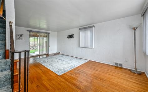 5150 Lougean Avenue Lincoln Place PA 15207