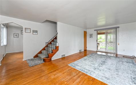 5150 Lougean Avenue Lincoln Place PA 15207
