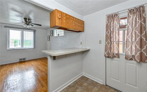 5150 Lougean Avenue Lincoln Place PA 15207