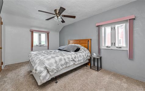 5150 Lougean Avenue Lincoln Place PA 15207