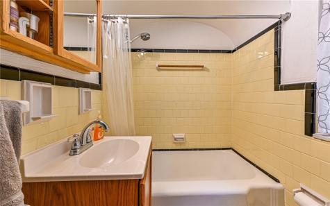 5150 Lougean Avenue Lincoln Place PA 15207