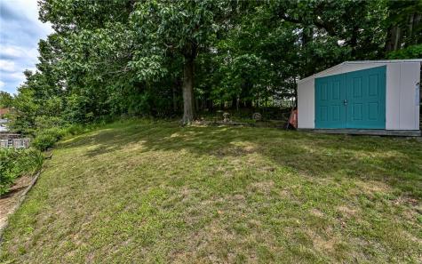 5150 Lougean Avenue Lincoln Place PA 15207