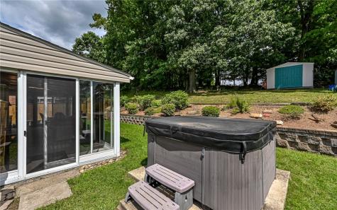 5150 Lougean Avenue Lincoln Place PA 15207