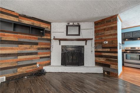 1004 Sunset Boulevard Ellwood City PA 16117