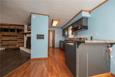 1004 Sunset Boulevard Ellwood City PA 16117