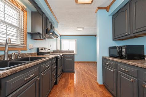 1004 Sunset Boulevard Ellwood City PA 16117