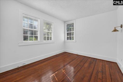 65 Vanderhorst Street F Charleston SC 29403