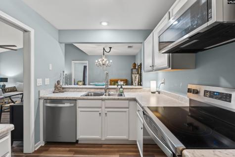 448 Deerwood Street 6-f Columbia SC 29205