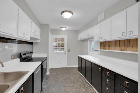 57 Royalgate Columbia SC 29223