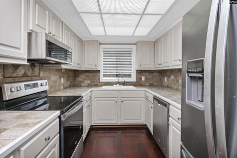 806 Village Lane Columbia SC 29212