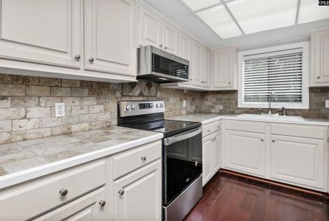 806 Village Lane Columbia SC 29212