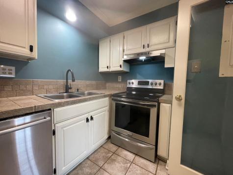 1825 Saint Julian Place 14j Columbia SC 29204