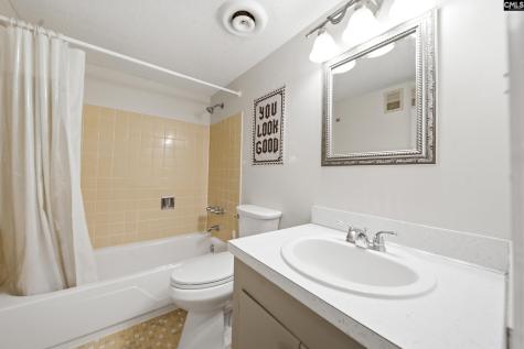 5516 Lakeshore Drive 208 Columbia SC 29206