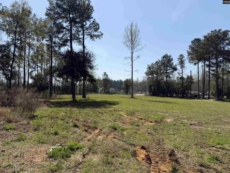 7533 Old Number Six Highway Santee SC 29142-9096