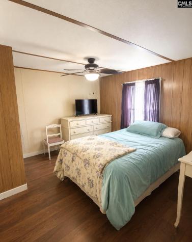 187 Ellexlee Road Santee SC 29142
