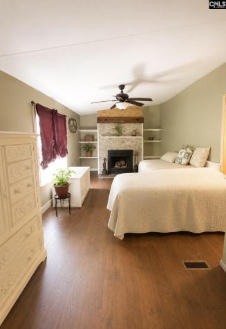 187 Ellexlee Road Santee SC 29142