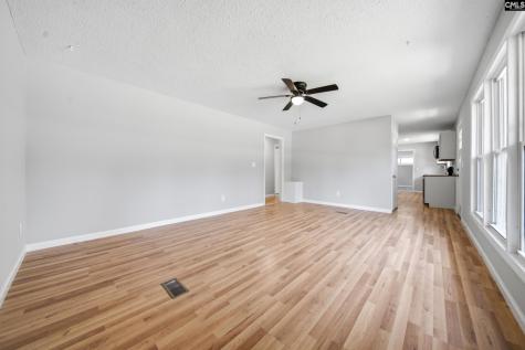 1040 E Sherwood Drive Sumter SC 29153