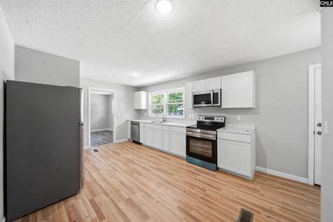 1040 E Sherwood Drive Sumter SC 29153