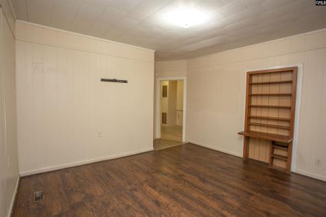 207 N Lee Street Bishopville SC 29010-0000