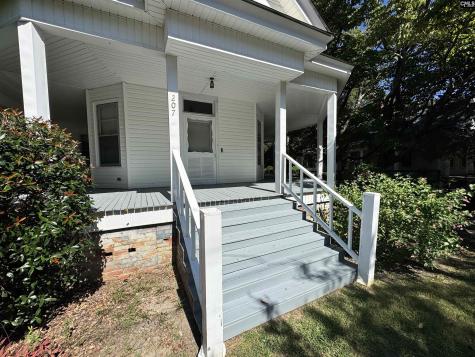 207 N Lee Street Bishopville SC 29010-0000