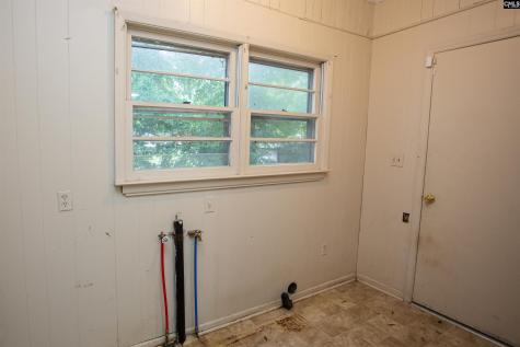 207 N Lee Street Bishopville SC 29010-0000
