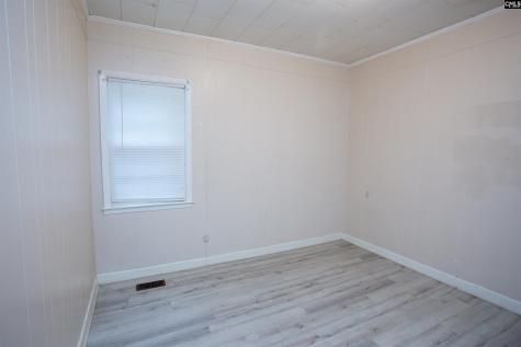 207 N Lee Street Bishopville SC 29010-0000