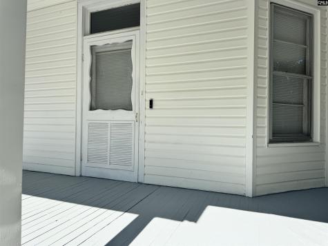 207 N Lee Street Bishopville SC 29010-0000
