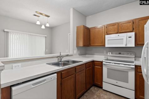 129 Pond Oak Lane Columbia SC 29212