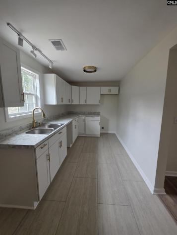 416 Thames Street Manning SC 29102