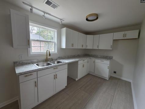 416 Thames Street Manning SC 29102