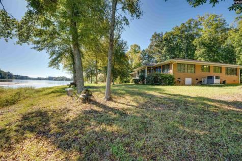 133 Murray Boulevard Saluda SC 29138