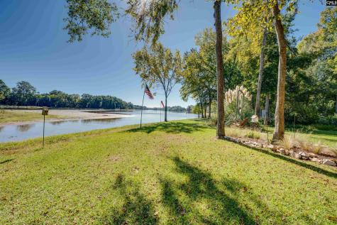 133 Murray Boulevard Saluda SC 29138