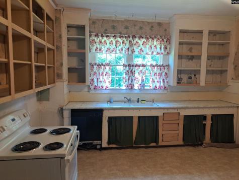 6715 Young Street Rembert SC 29128