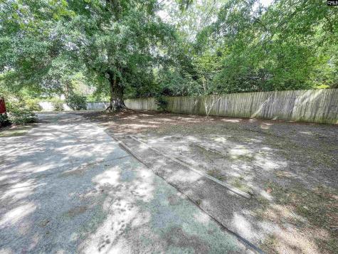 1826 Harrington Street Newberry SC 29108