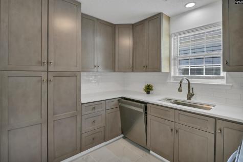 9 Twin Oaks Circle Columbia SC 29209