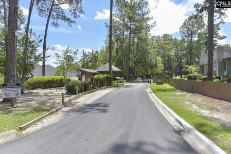 9 Twin Oaks Circle Columbia SC 29209