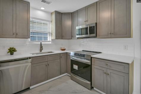 9 Twin Oaks Circle Columbia SC 29209