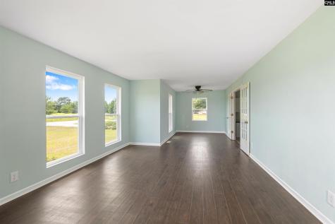 4522 Stagecoach Road Effingham SC 29541