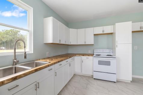 4522 Stagecoach Road Effingham SC 29541