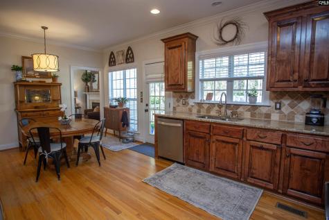 384 Bloomsbury Circle Camden SC 29020-0000
