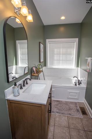 384 Bloomsbury Circle Camden SC 29020-0000