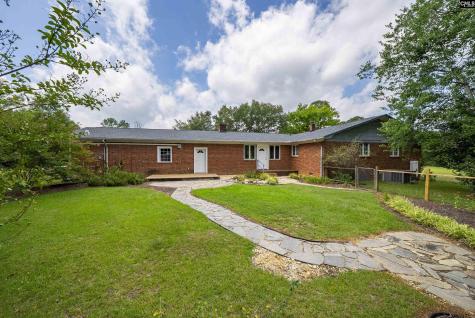 1358 Yarborough Road Saluda SC 29138