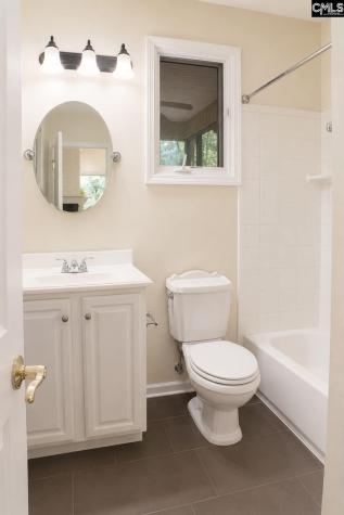 111 Lakeview Road Eastover SC 29044