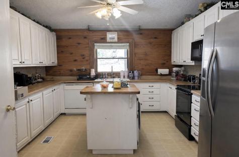 128 River Ridge Way Swansea SC 29160