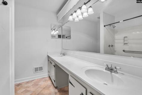 1811 Hobkirk Court Camden SC 29020