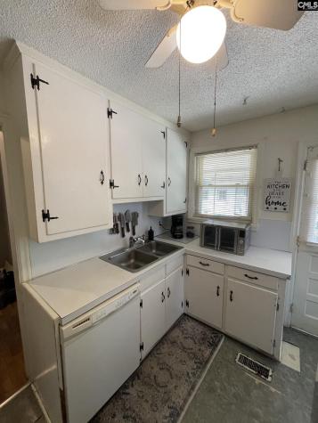 2434 Paxton Street Columbia SC 29204