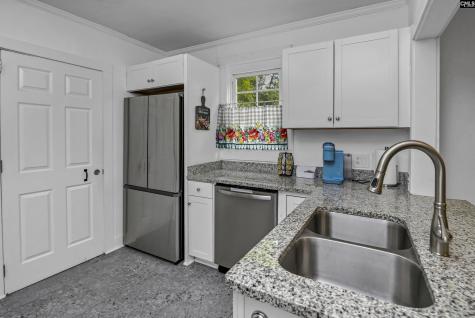 1020 Naples Avenue Cayce SC 29033
