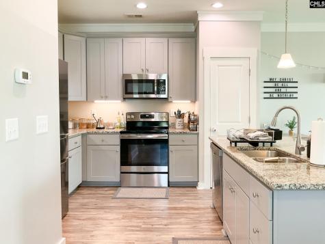 200 Button Willow Street Taylors SC 29687-3577