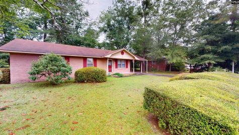 633 Sykes Street Manning SC 29102
