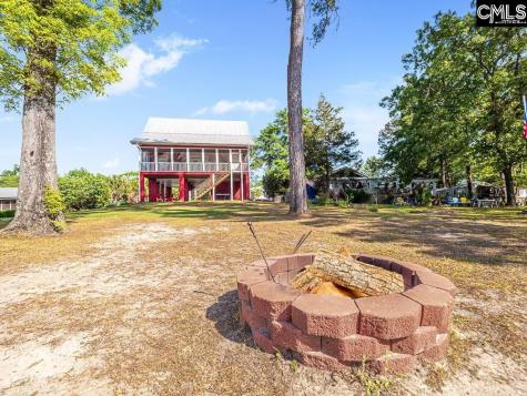 1296 Levi Street Manning SC 29102